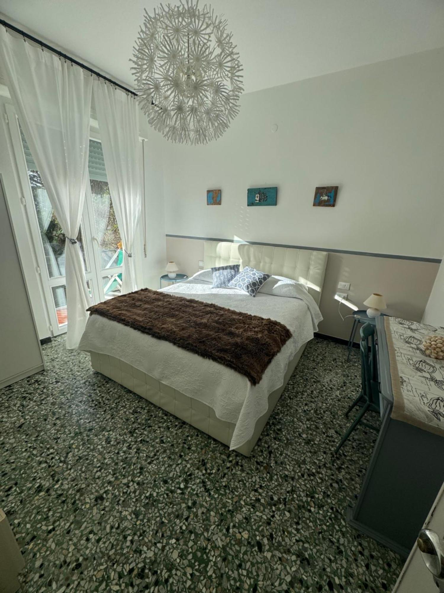2-Bedroom Sunny Sea View With Balcony, La Casa Di Christine Монтероссо-аль-Маре Екстер'єр фото