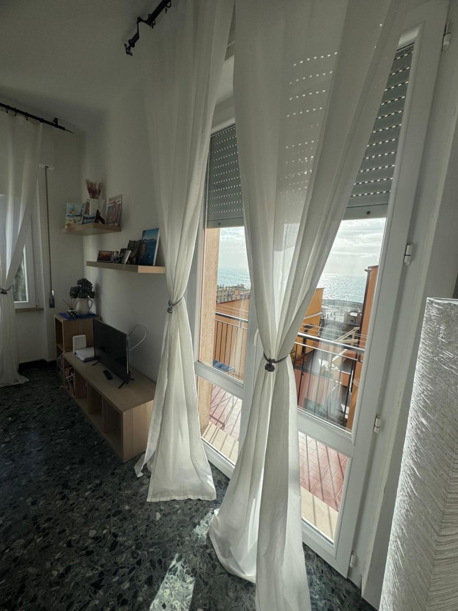 2-Bedroom Sunny Sea View With Balcony, La Casa Di Christine Монтероссо-аль-Маре Екстер'єр фото